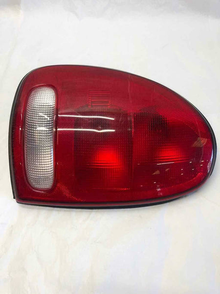 1996 - 2000 CHRYSLER TOWN CNTRY Tail Light Lamp Assembly Left Driver's Side LH M