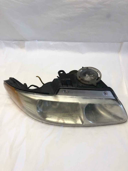 1998 - 2000 CHRYSLER TOWN CNTRY Front Headlamp Head Light Assembly Right Side M
