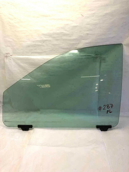 1996 - 2000 CHRYSLER TOWN COUNTRY Front Left Door Glass Window Driver's Side LH