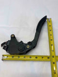 2014 NISSAN SENTRA Front Accelerator Throttle Gas Pedal 1.8L A/T 180023RA0B G