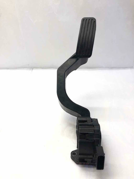 2015 DODGE DART Front Accelerator Throttle Gas Pedal 2.4L Automatic Trans. G