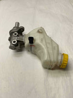 2014 - 2017 FIAT 500 Wagon Brake Master Cylinder W/ Fluid Bottle Reservoir 1.4L