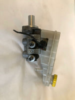 2007 - 2010 CHRYSLER SEBRING Brake Master Cylinder W/ Fluid Bottle Reservoir G