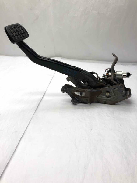 2004 TOYOTA PRIUS Front Foot Brake Pedal Assembly 1.5L Automatic Trans. G