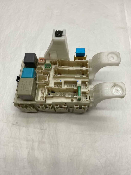 2004 TOYOTA PRIUS Under Dash Cabin Fuse Box 1.5L A/T Hatchback G