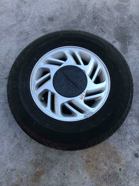 1991 FORD THUNDERBIRD Wheel Rim Aluminum Alloy And Tire 215/70R15