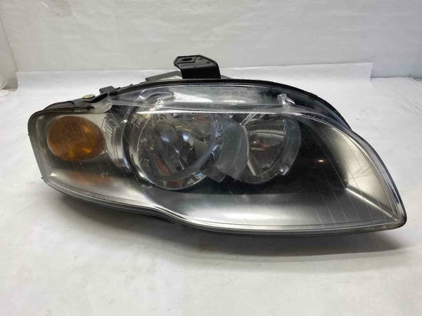 2005 - 2009 AUDI A4 Front Headlamp Light Assembly Right Passenger Side G