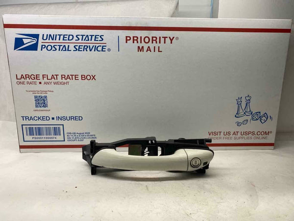 2001 - 2007 MERCEDES C-CLASS Front Outside Door Handle Left Driver Side LH G