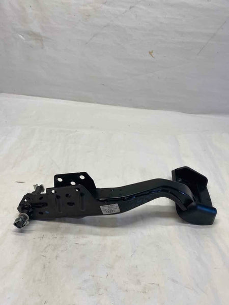 2010 AUDI A4 Front Stop Brake Pedal Assembly Automatic Transmission Sedan G