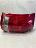 2002 - 2007 SATURN VUE Rear Tail Light Lamp Assembly Left Driver Side LH Wagon G