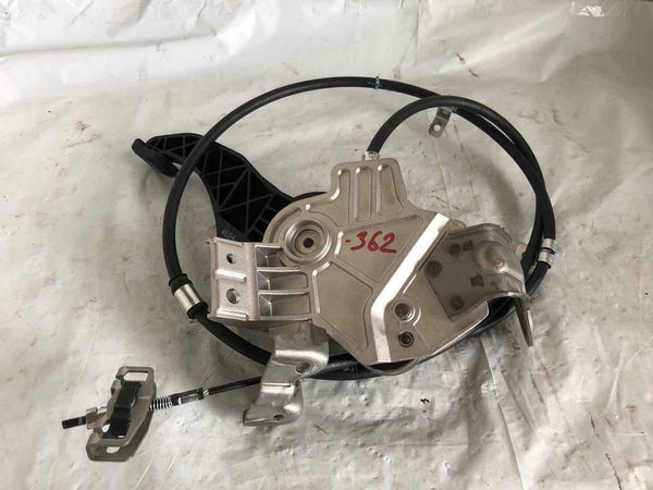 2017 HYUNDAI SONATA Front Emergency Parking Foot Stop Brake Pedal Assembly G