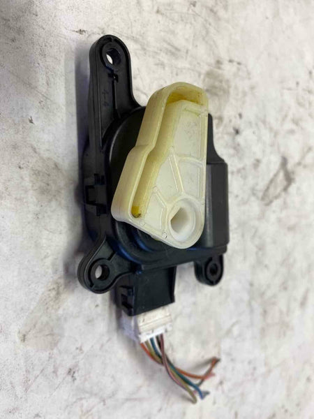 2011 HYUNDAI GENESIS Heater Duct A/C Blender Actuator Motor (ID D2A6-GG6AA) G