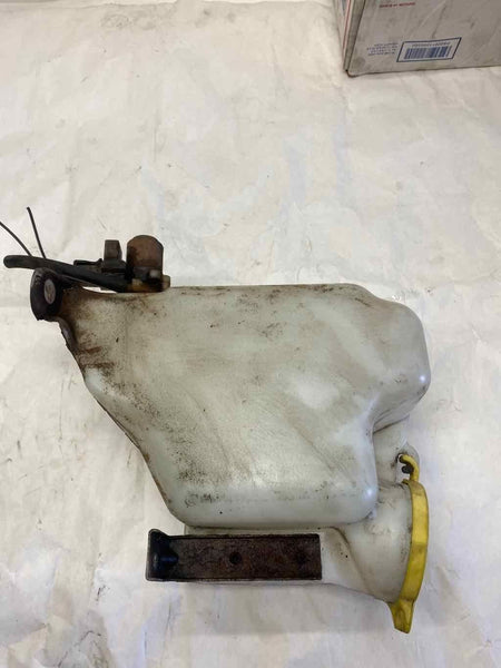 1998 JEEP WRANGLER Windshield Washer Fluid Bottle Tank Reservoir 2.5L M/T G