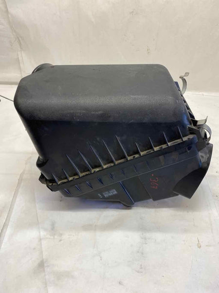 2000 - 2001 TOYOTA CAMRY Engine Air Cleaner 4 Cylinder 5SFE Engine 2.2L A/T G