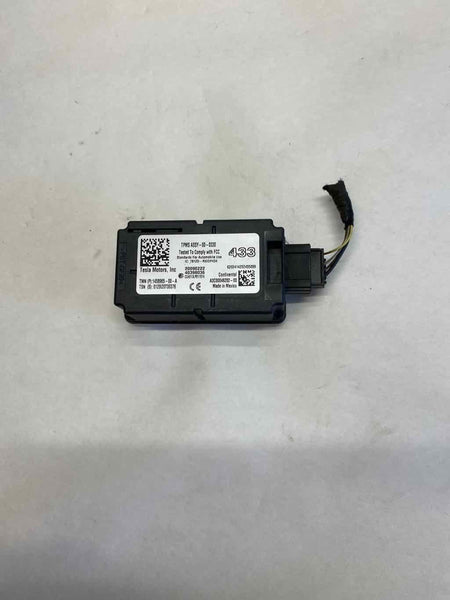 2020 TESLA MODEL 3 TPM Tire Pressure Control Module Receiver 1458965-00-A T