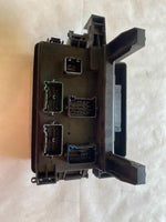 2006 - 2007 DODGE MAGNUM Engine Compartment Fuse Box 3.5L 6 Cylinder A/T G