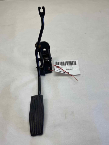 2011 HYUNDAI ACCENT Automatic Transmission Accelerator Throttle Gas Pedal 1.6L G