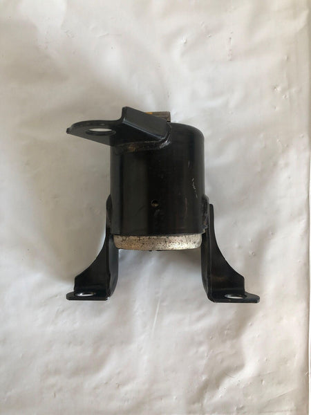 2013 FORD FIESTA Front Engine Frame Mount Right Passenger Side RH 4-Cylinder T