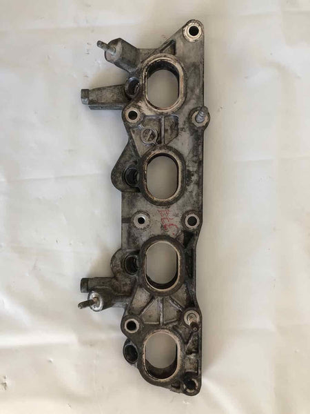 2001 - 2005 HONDA CIVIC Intake Manifold Lower Spacer Injector Base Passage T