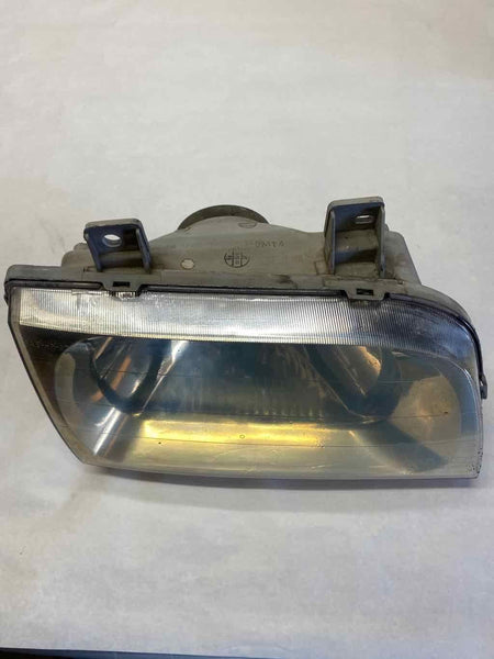 1998 - 2002 KIA SPORTAGE Front Head Light Lamp Assembly Right Passenger Side T