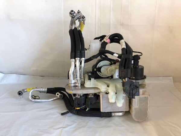 2022 TESLA MODEL 3 Supermanifold Refrigerant Chiller LCC w/ Coolant Reservoir T
