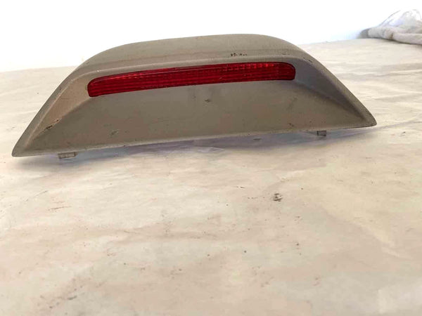 2002 TOYOTA CAMRY LE Sedan Rear Back 3rd Brake Stop Light Avoidance Lamp Sedan G