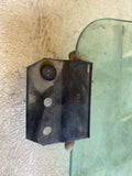 1997 - 2002 FORD EXPEDITION Wagon Front Door Glass Window Right Passenger Side