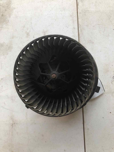 2013 - 2020 VW PASSAT SE Sedan 1.8L FWD A/T AC Heater Blower Motor (3C0907521F)
