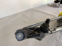 2007 - 2013 BMW 328I SULEV Sedan Windshield Wiper Transmission Linkage w/ Motor