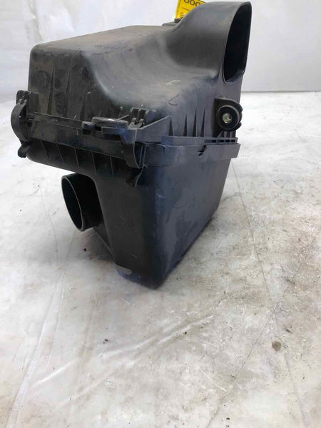 2002-2005 HYUNDAI XG350 Sedan Engine Air Intake Filter Housing Cleaner Box