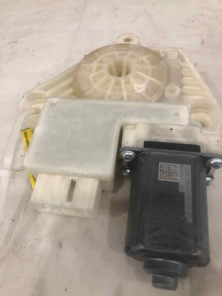 2015 - 2019 GOLF Wagon Rear Power Window Motor Right Passenger Side G