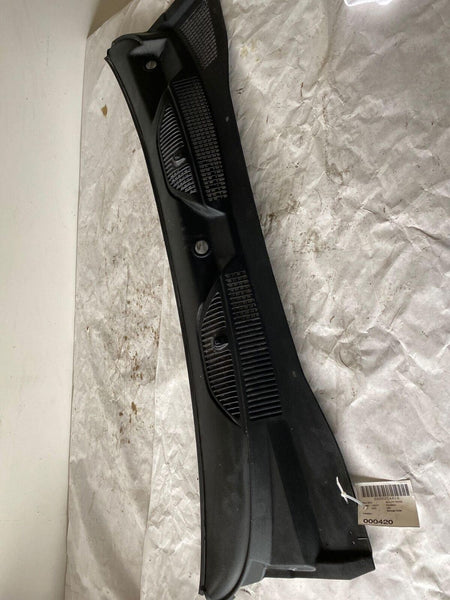 2002 JEEP LIBERTY Front Windshield Wiper Cowl Cover Vent Trim Panel Wagon 3.7L A