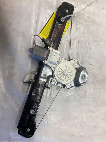 2008 - 2011 FORD FOCUS Sedan Rear  Passenger Door Window Motor Regulator Right A