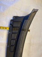 2008 KIA SEDONA Front Windshield Wiper Cowl Panel Cover Right Passenger Side G