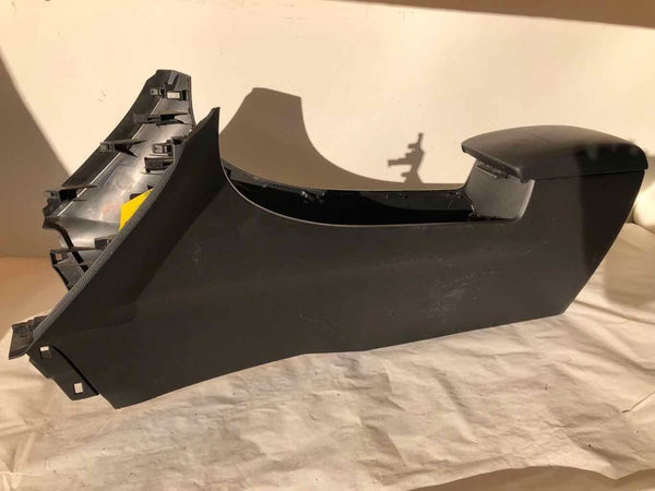 2010 - 2013 MAZDA 3 I Sedan 2.0L Front Floor Center Console Trim Armrest Black