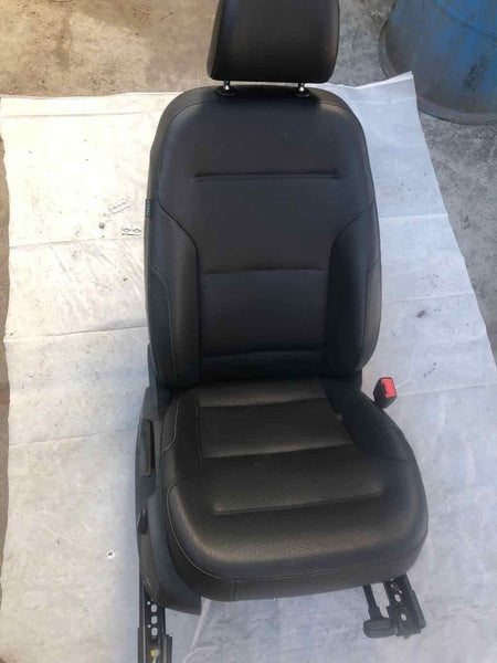 2015 - 2019 GOLF EXCEPT GTI Sport Wagon Front Seat Leatherette Right Side RH G