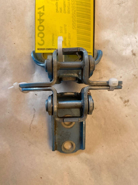 2015 TOYOTA PRIUS C Hatchback Rear Door Hinge Upper &Lower Right Passenger Side