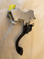 2005 BMW X5 3.0L 6 Cylinder Automatic Transmission Brake Pedal w/ Bracket Assy.
