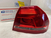 2006 VW PASSAT Rear Tail Light Lamp Assembly Quarter Panel Mounted Right Side RH