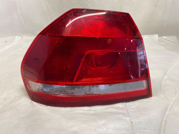 2006 VW PASSAT Rear Tail Light Lamp Assembly Quarter Panel Mounted Driver Side