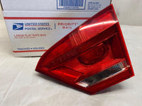 2006 VW PASSAT Sedan Rear Tail Light Lamp Assy. Lid Mounted Right Passenger Side