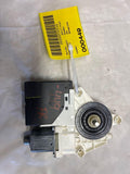 2016 - 2020 VOLKSWAGEN PASSAT Front Power Window Motor Right Passenger Side RH
