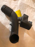 2001-2006 BMW X5 3.0L 6 Cylinder Engine Air Intake Hose Center Boot Resonator