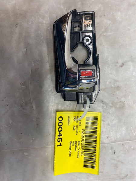2009-2010 HYUNDAI SONATA SE Limited Rear Inside Door Handle Right Passenger Side