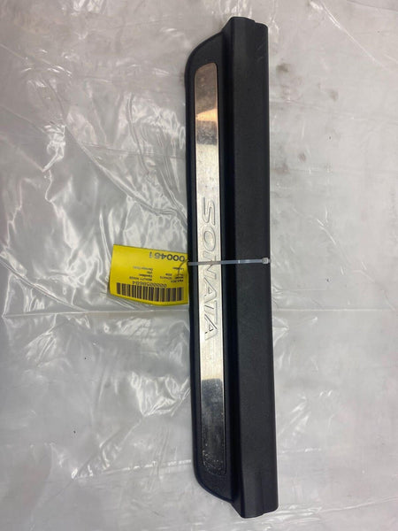 2009 HYUNDAI SONATA SE Limited Front Door Sill Plate Right Passenger Side RH G