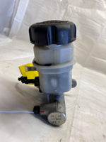 2006 - 2010 HYUNDAI SONATA 1.5L Brake Master Cylinder w/ Reservoir Bottle Tank