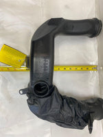 2009 - 2010 HYUNDAI SONATA 2.4L Sedan Engine Air Intake Hose Center Intake Duct