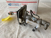 2007 - 2009 TOYOTA PRIUS Hatchback 1.5L 4 Cylinder Brake Master Cylinder A/T OEM