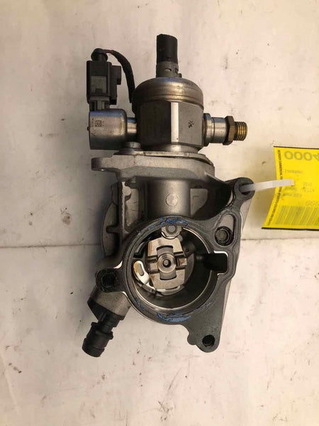 2010 VOLSKWAGEN JETTA 2.0L A/T 4 Cylinder Power Brake Booster Vacuum Pump OEM