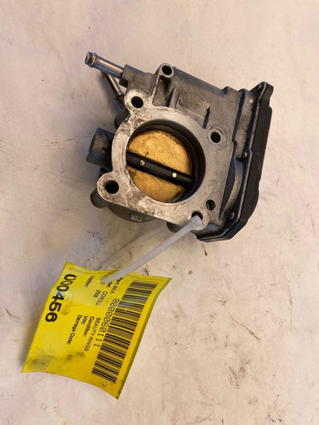 2005 - 2008 TOYOTA COROLLA Throttle Body Valve Assembly 22030-0D031 Engine 1ZZFE